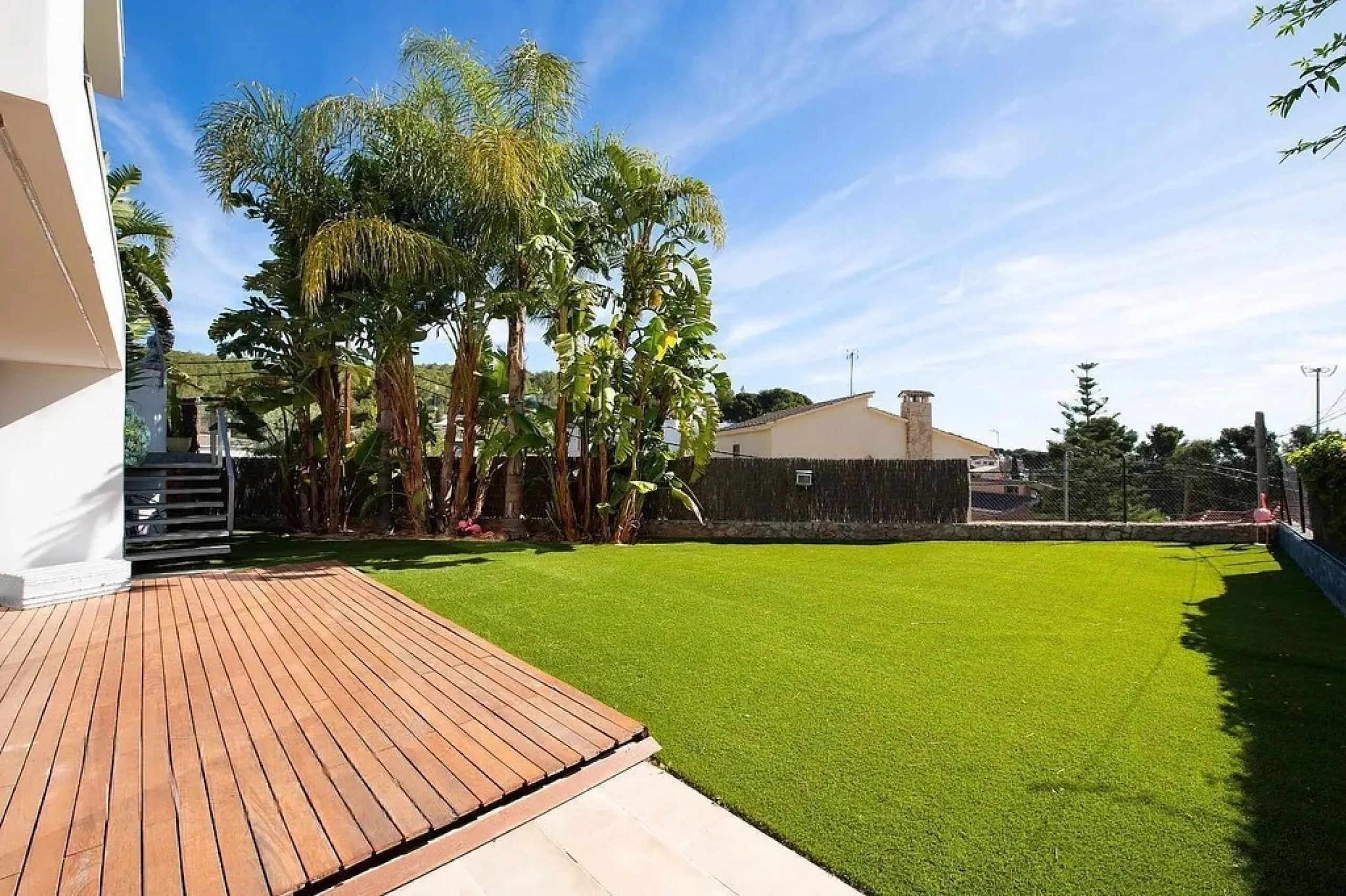 Modern Designer Villa with Pool and Views in Montemar Alto, Castelldefels, Barcelona