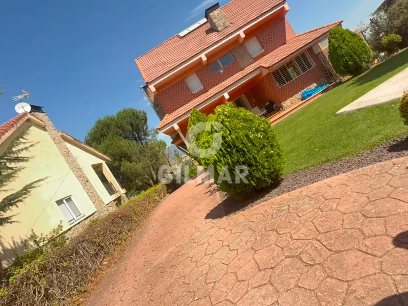 Villa in Manzanares El Real - Madrid