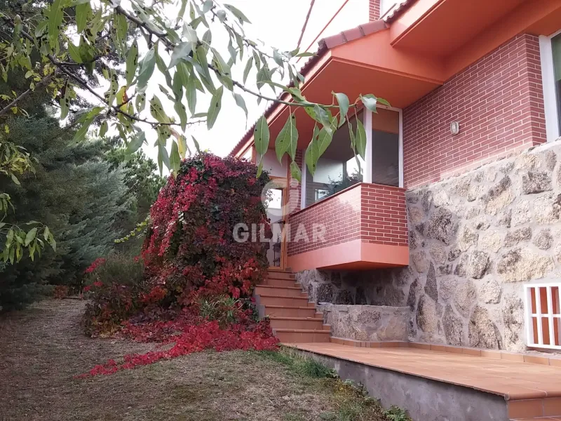 Villa in Manzanares El Real - Madrid