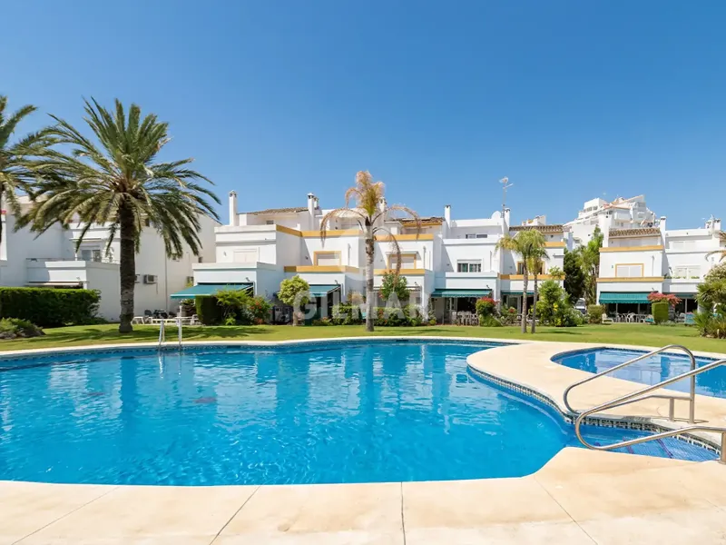 Townhouse in Estepona Oeste - Málaga