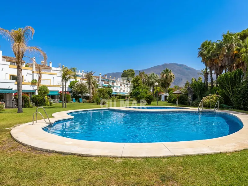 Townhouse in Estepona Oeste - Málaga