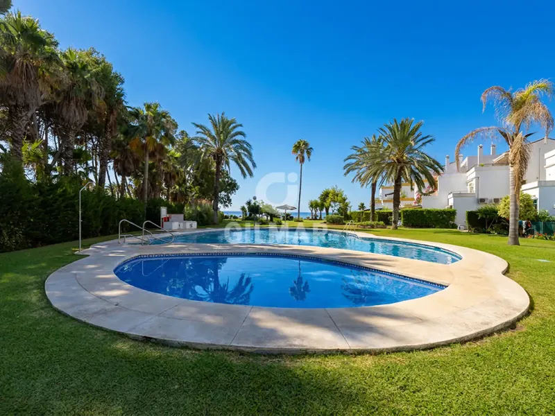 Townhouse in Estepona Oeste - Málaga