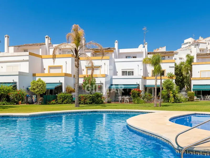 Townhouse in Estepona Oeste - Málaga