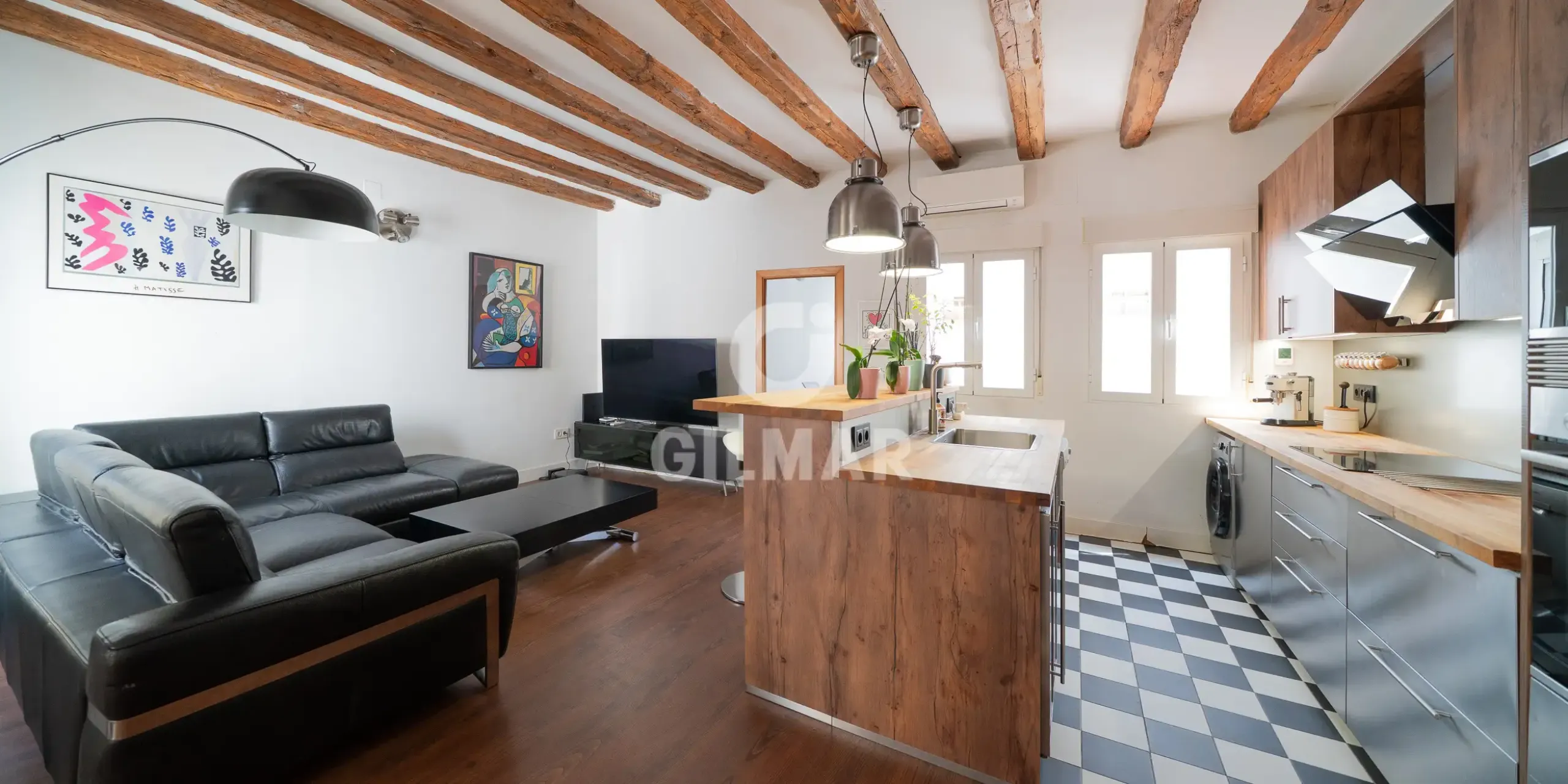 Duplex penthouse in Justicia - Madrid