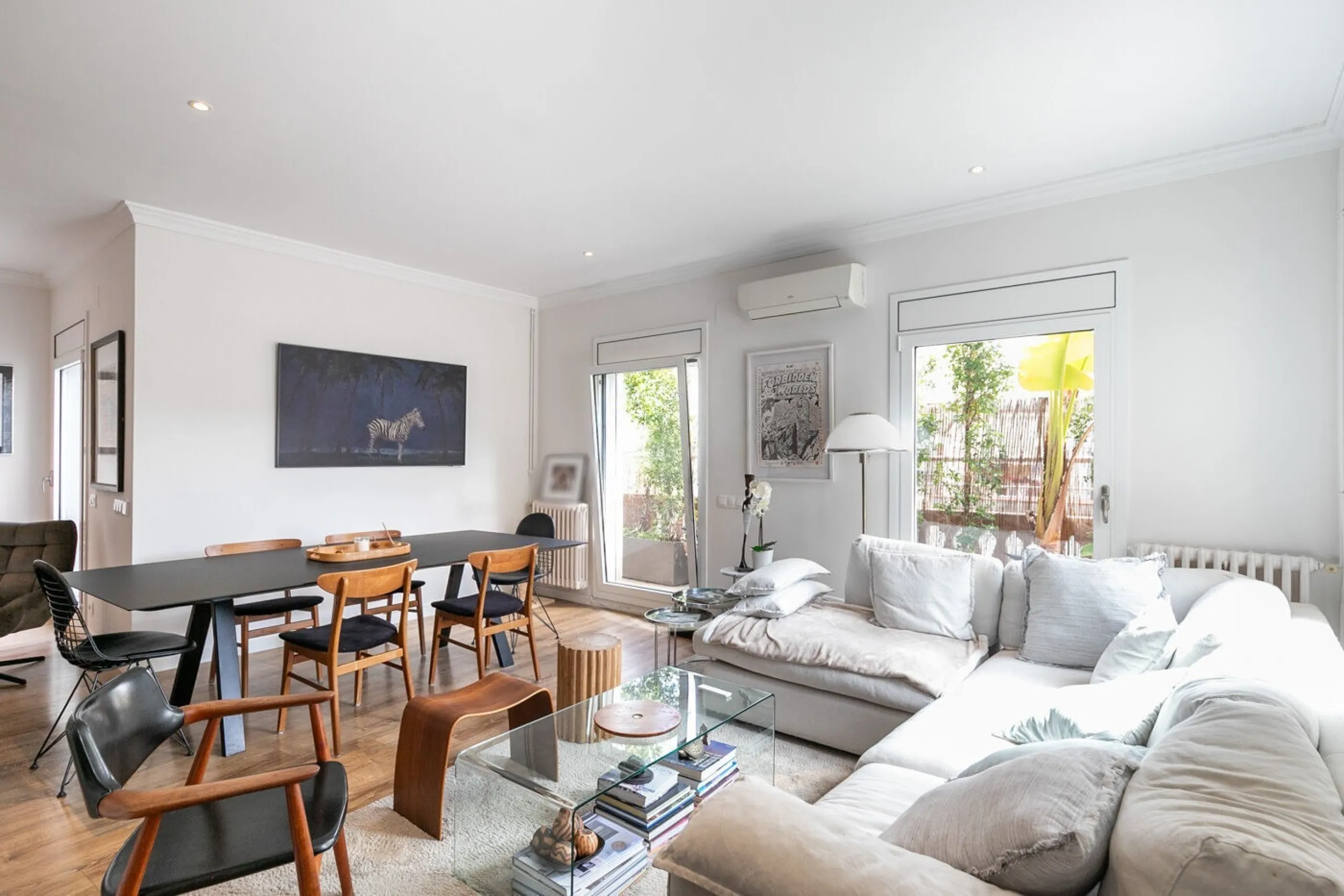 Refurbished Penthouse in Calle Laforja – Turó Parc Area, Barcelona