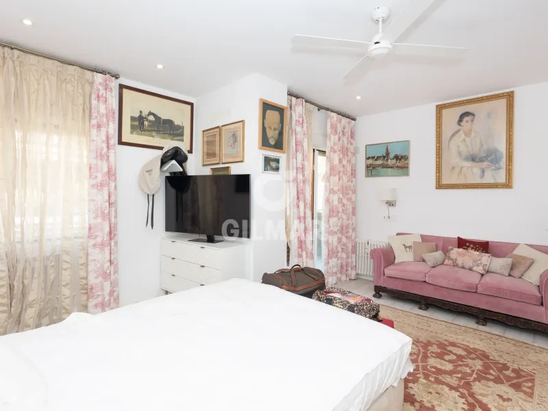 Apartment in Jerónimos - Madrid