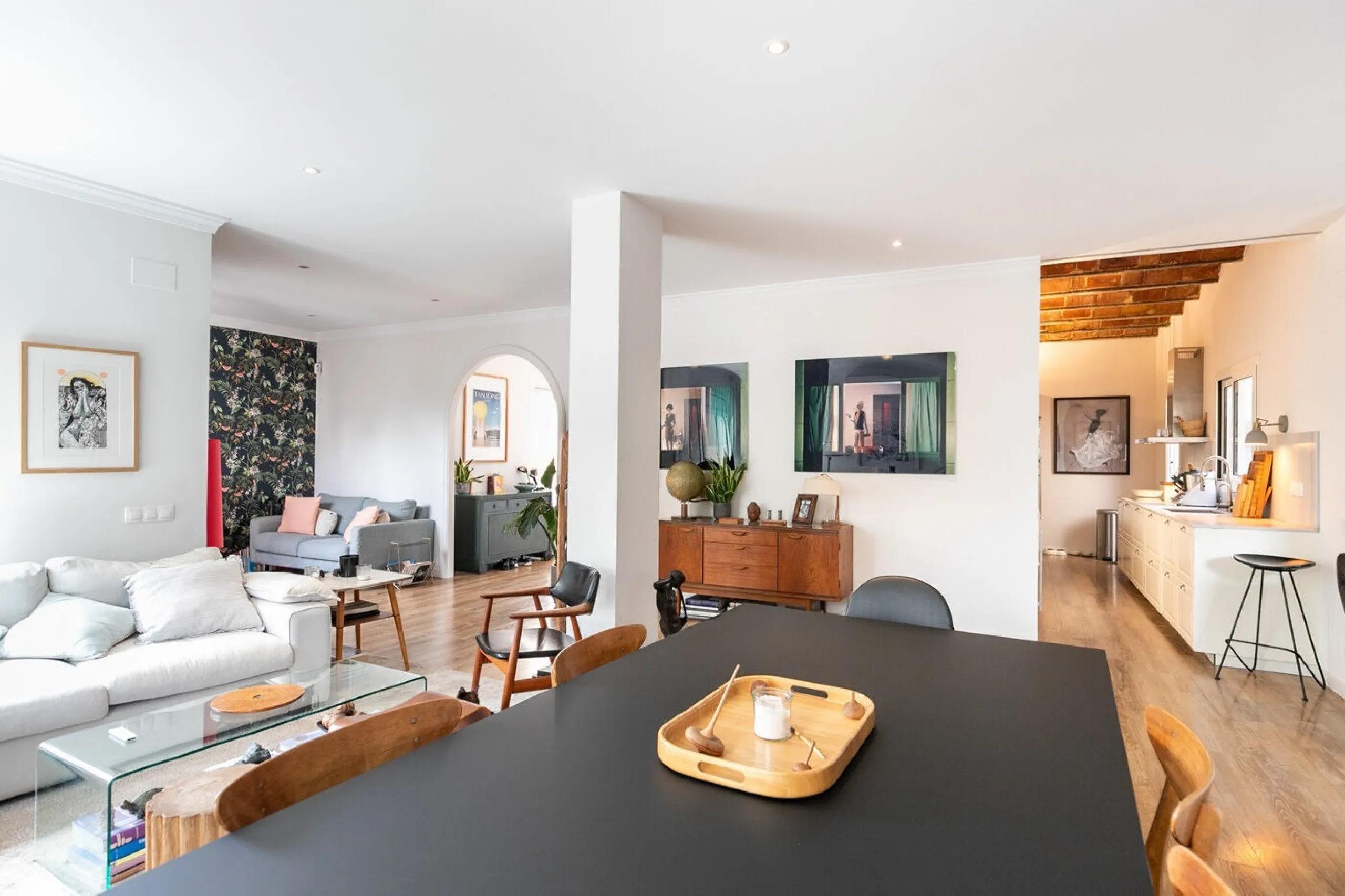 Refurbished Penthouse in Calle Laforja – Turó Parc Area, Barcelona