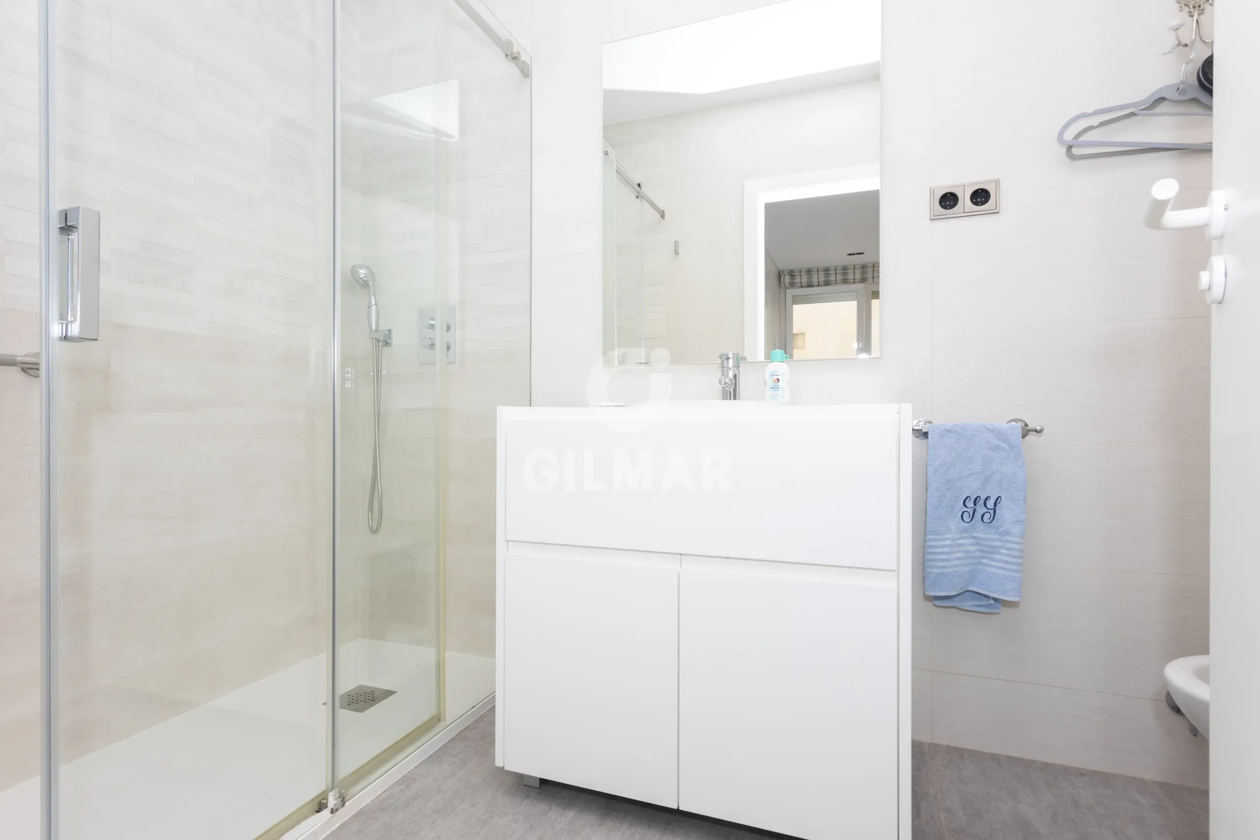 Apartment in Jerónimos - Madrid