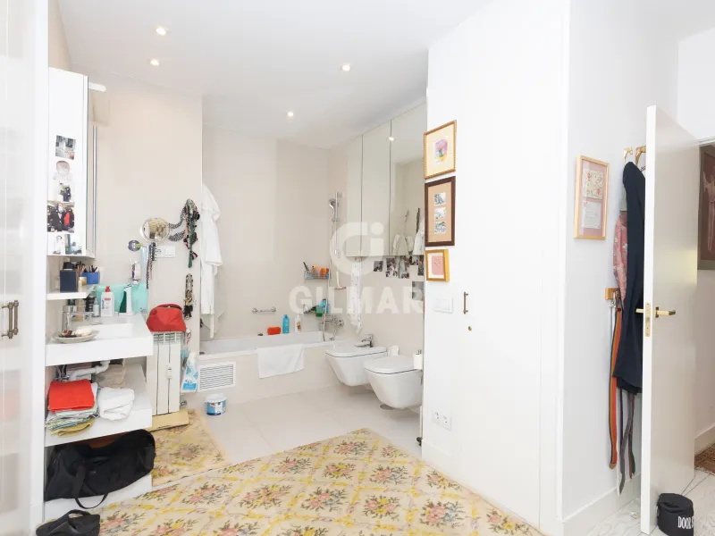 Apartment in Jerónimos - Madrid