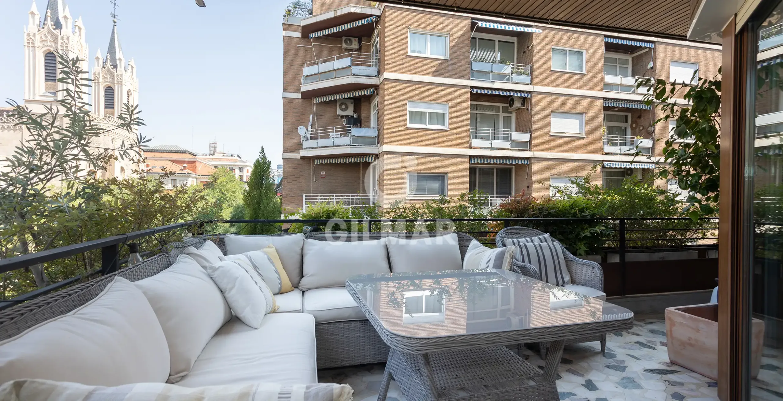 Apartment in Jerónimos - Madrid