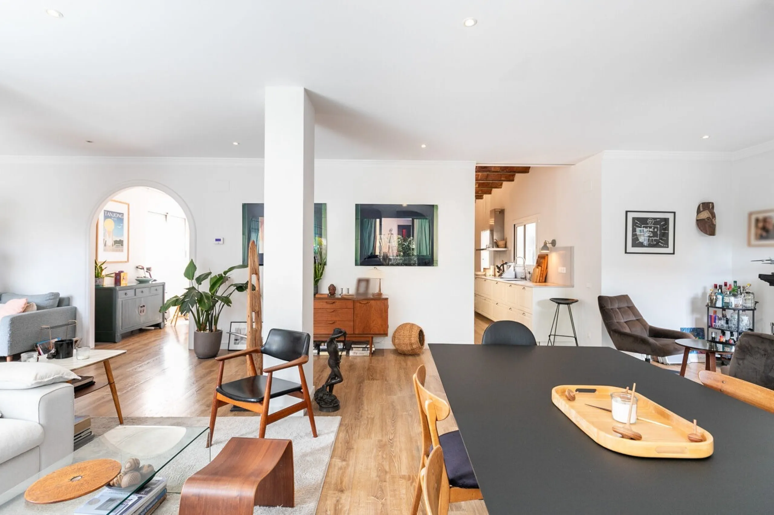 Refurbished Penthouse in Calle Laforja – Turó Parc Area, Barcelona