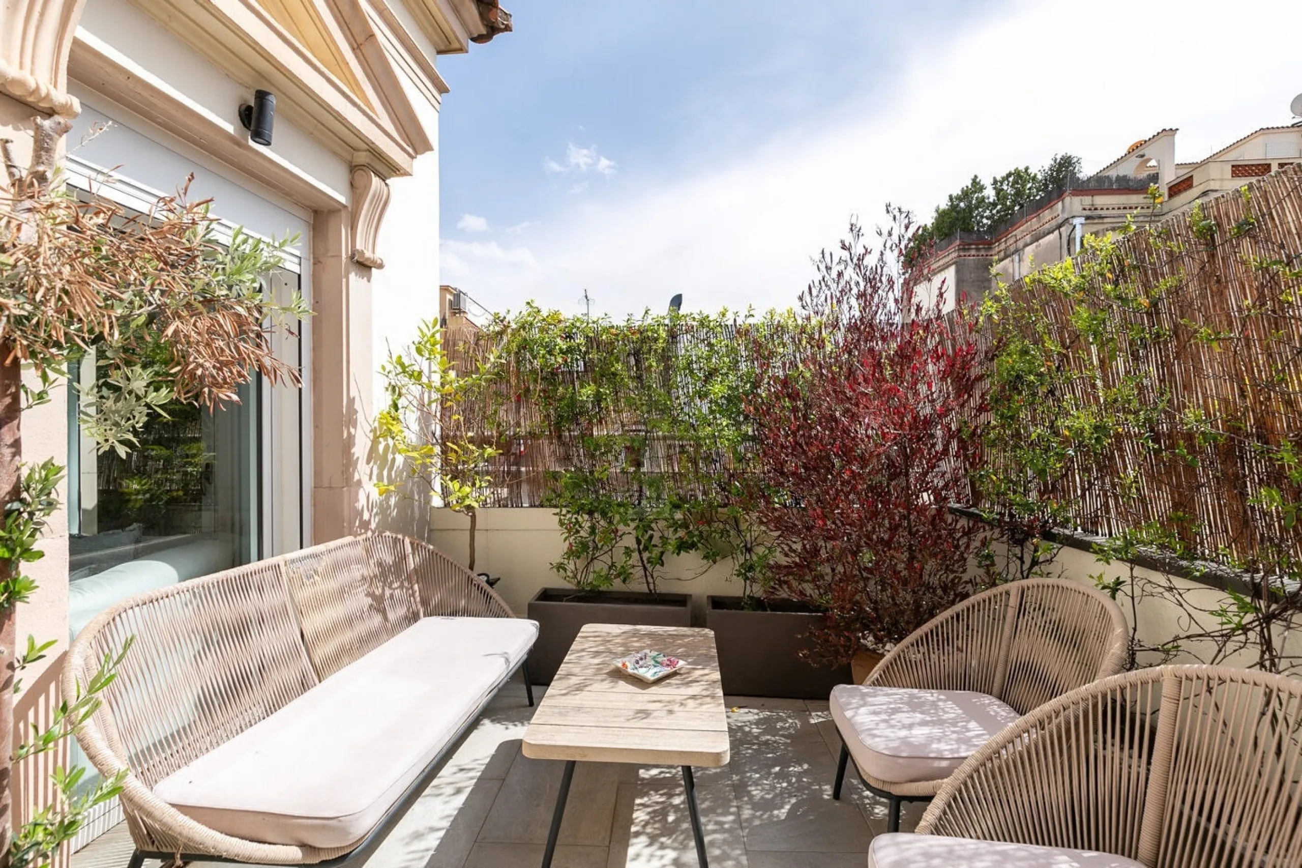 Refurbished Penthouse in Calle Laforja – Turó Parc Area, Barcelona