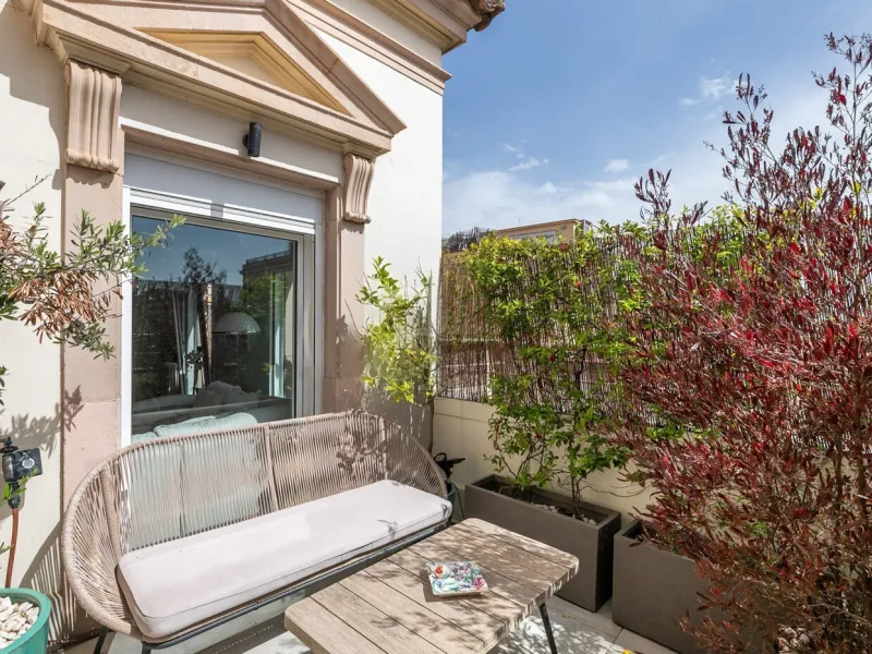 Refurbished Penthouse in Calle Laforja – Turó Parc Area, Barcelona