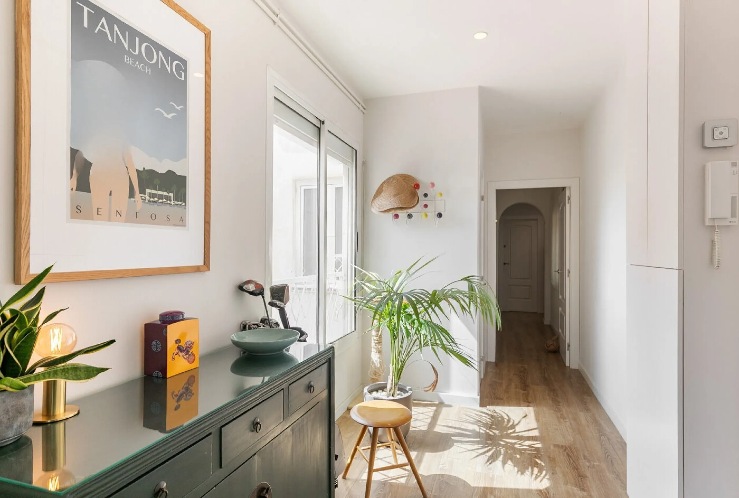 Refurbished Penthouse in Calle Laforja – Turó Parc Area, Barcelona