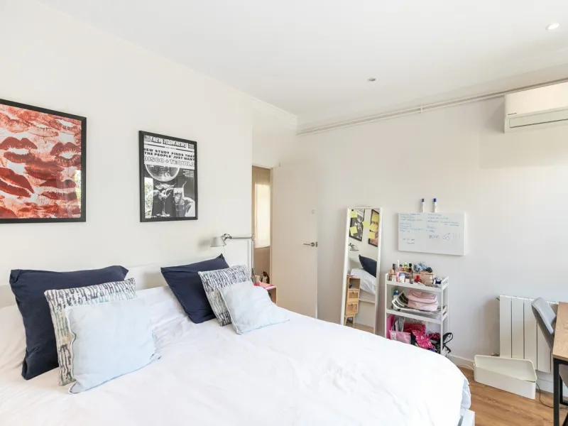 Refurbished Penthouse in Calle Laforja – Turó Parc Area, Barcelona