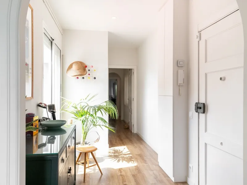 Refurbished Penthouse in Calle Laforja – Turó Parc Area, Barcelona