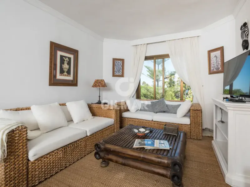 Duplex penthouse in Marbella Este - Málaga