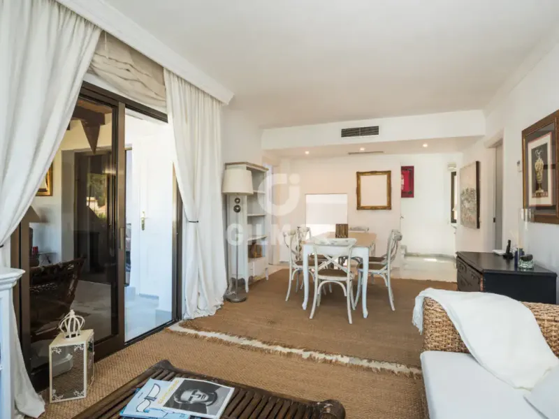 Duplex penthouse in Marbella Este - Málaga
