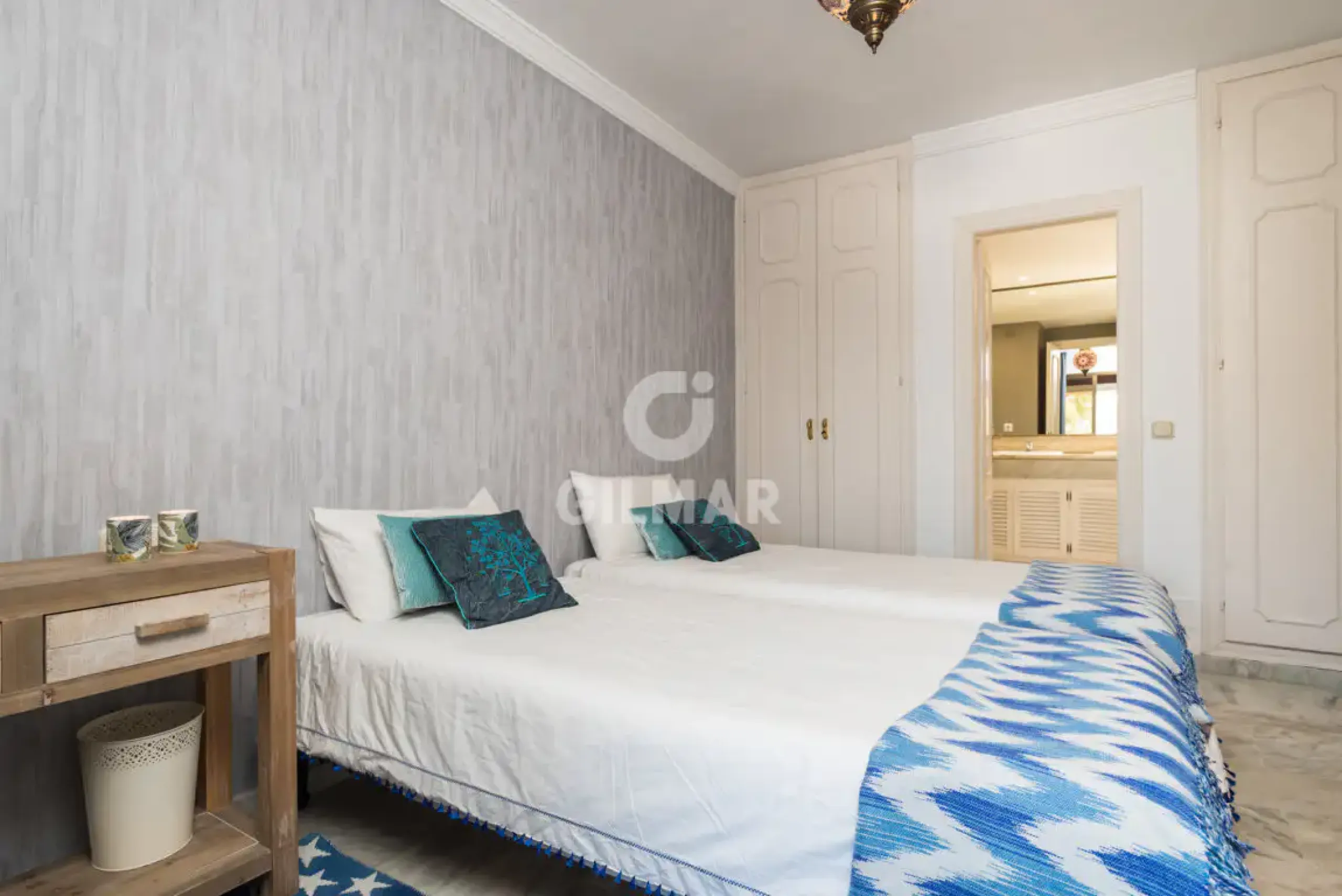 Duplex penthouse in Marbella Este - Málaga