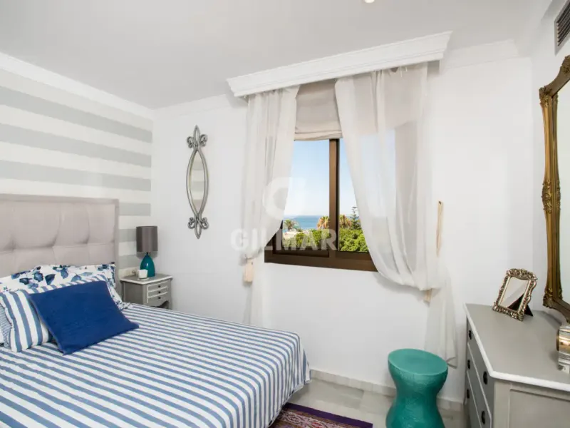 Duplex penthouse in Marbella Este - Málaga