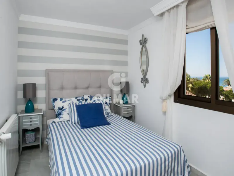 Duplex penthouse in Marbella Este - Málaga