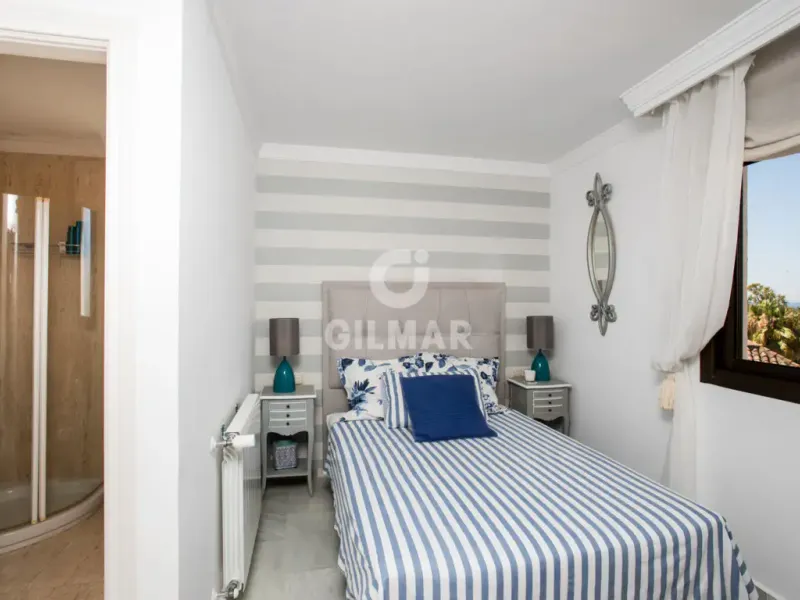 Duplex penthouse in Marbella Este - Málaga