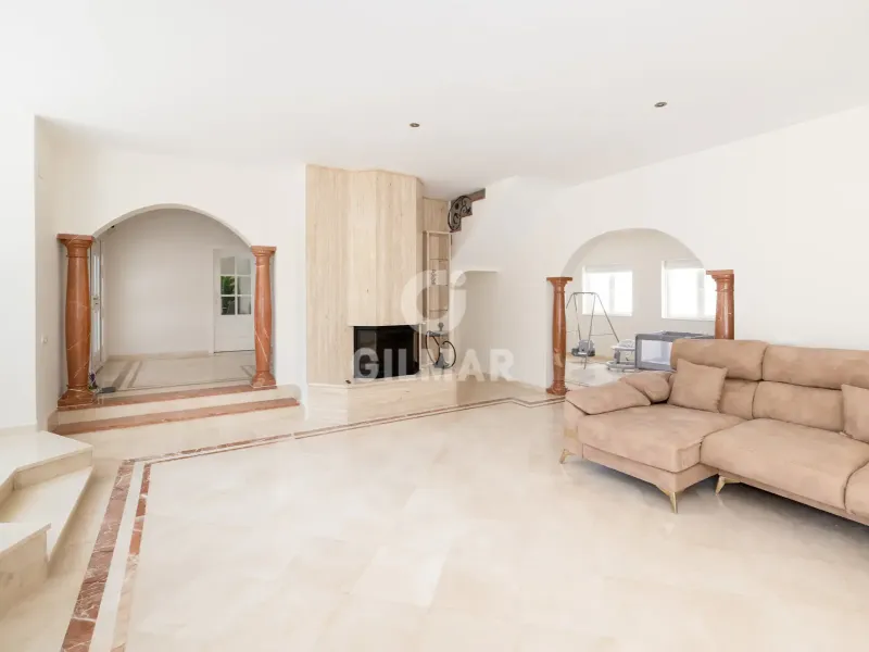 Villa in Estepona Este - Málaga