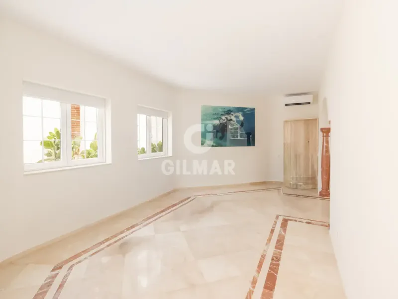 Villa in Estepona Este - Málaga