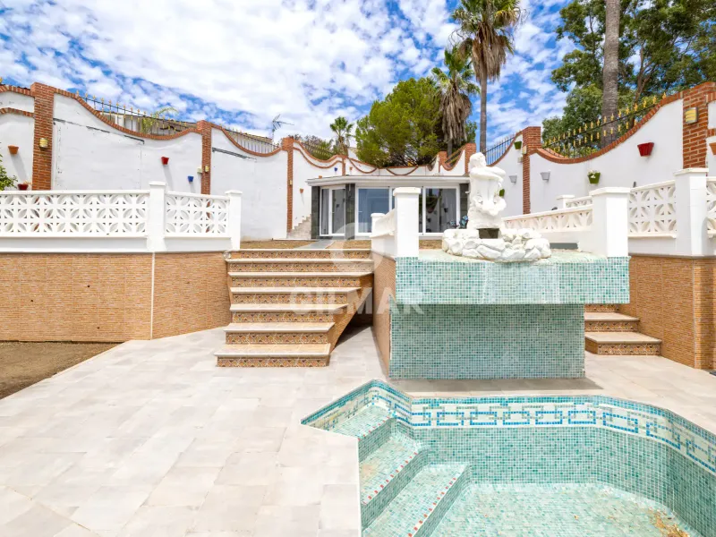 Villa in Estepona Este - Málaga