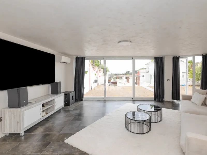 Villa in Estepona Este - Málaga