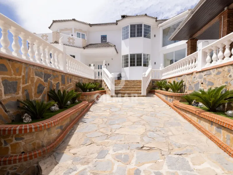 Villa in Estepona Este - Málaga