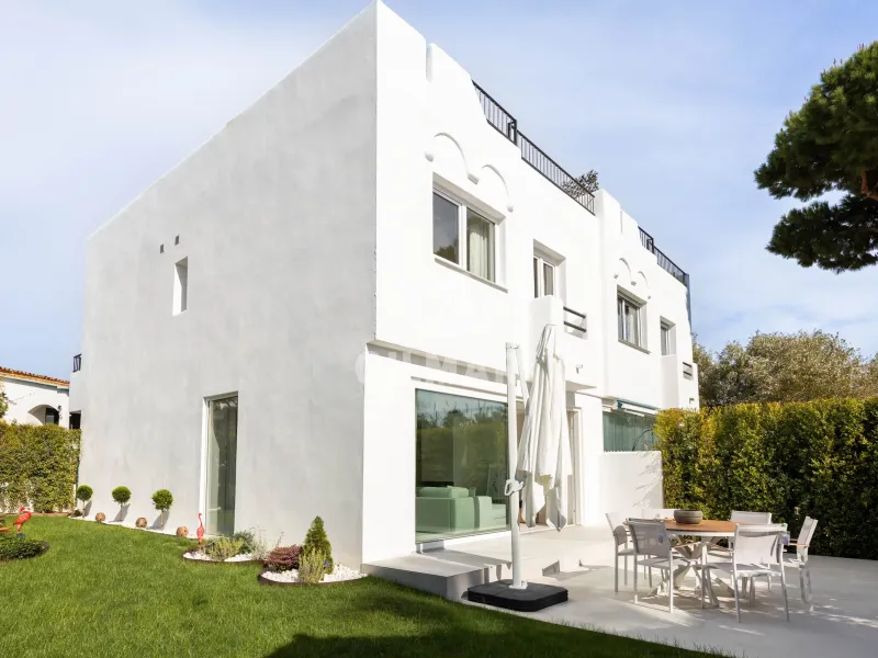 Semi-detached house in Estepona Este - Málaga