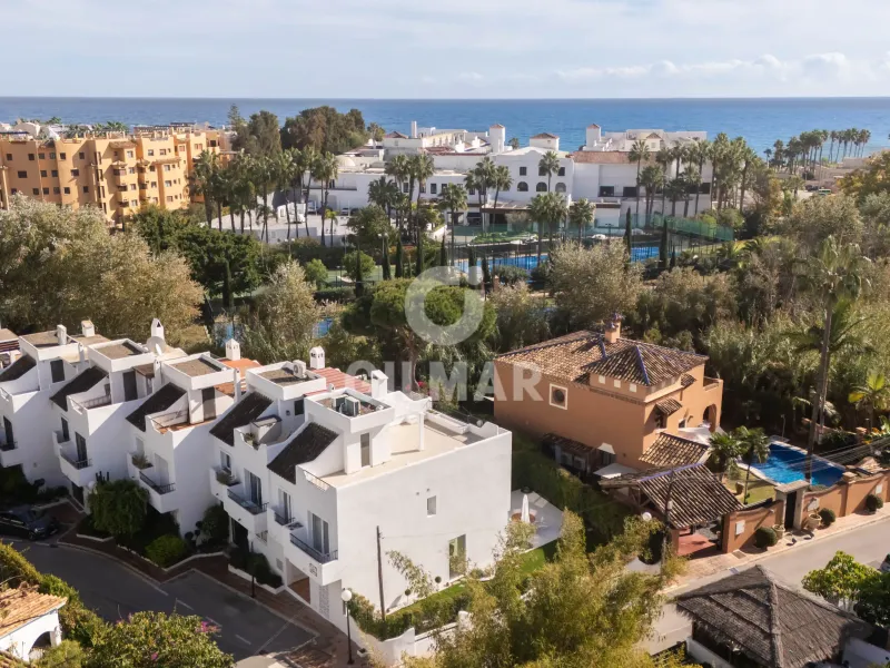 Semi-detached house in Estepona Este - Málaga