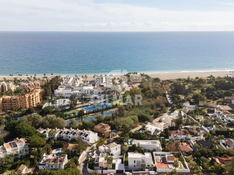 Semi-detached house in Estepona Este - Málaga