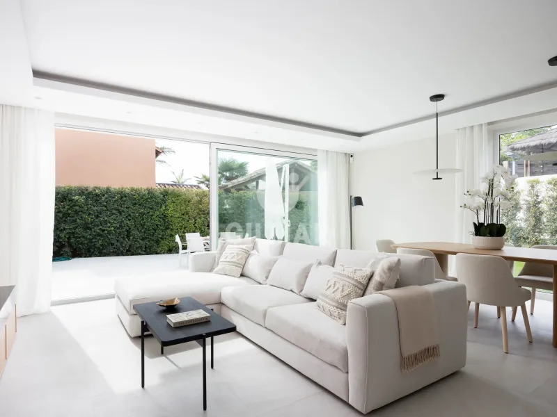 Semi-detached house in Estepona Este - Málaga