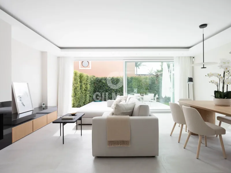 Semi-detached house in Estepona Este - Málaga