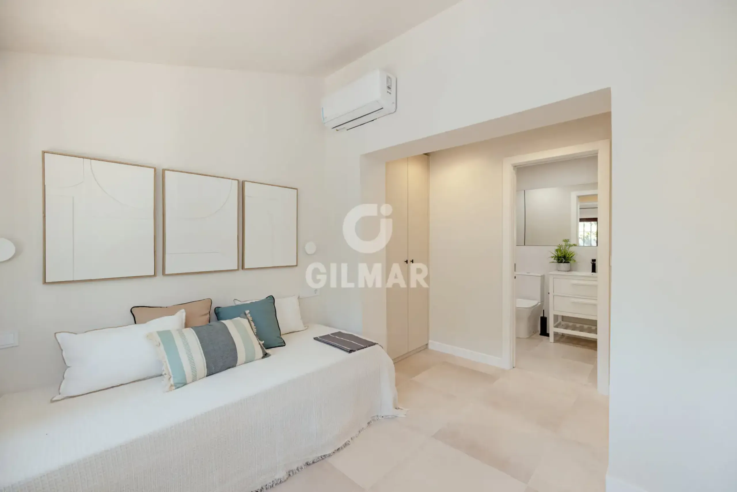 Townhouse in Estepona Este - Málaga