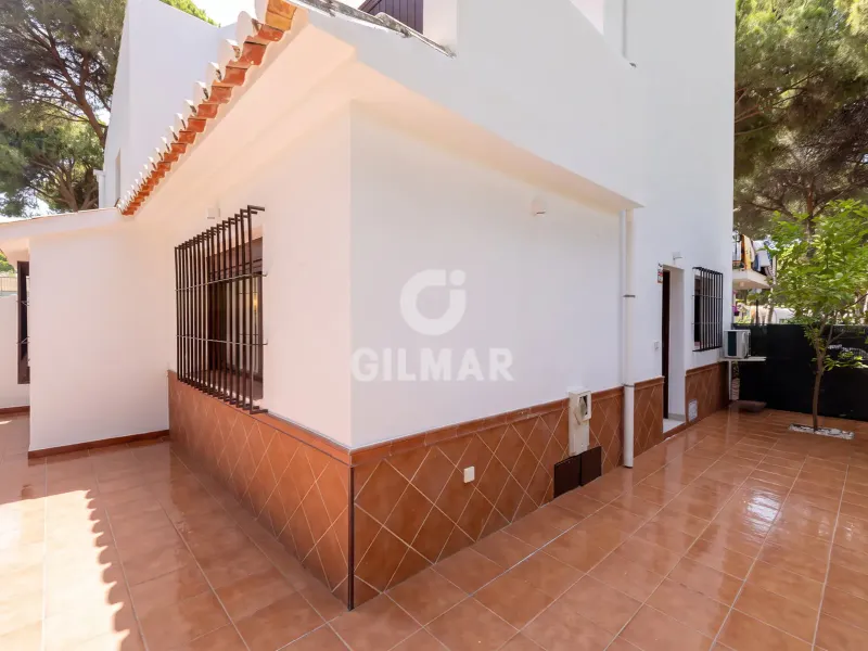 Townhouse in Estepona Este - Málaga