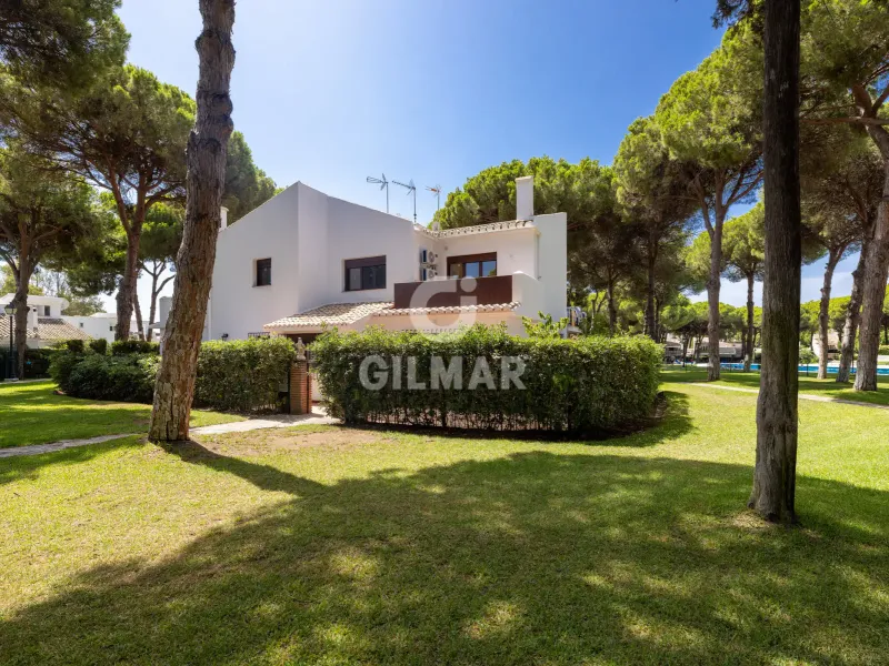Townhouse in Estepona Este - Málaga