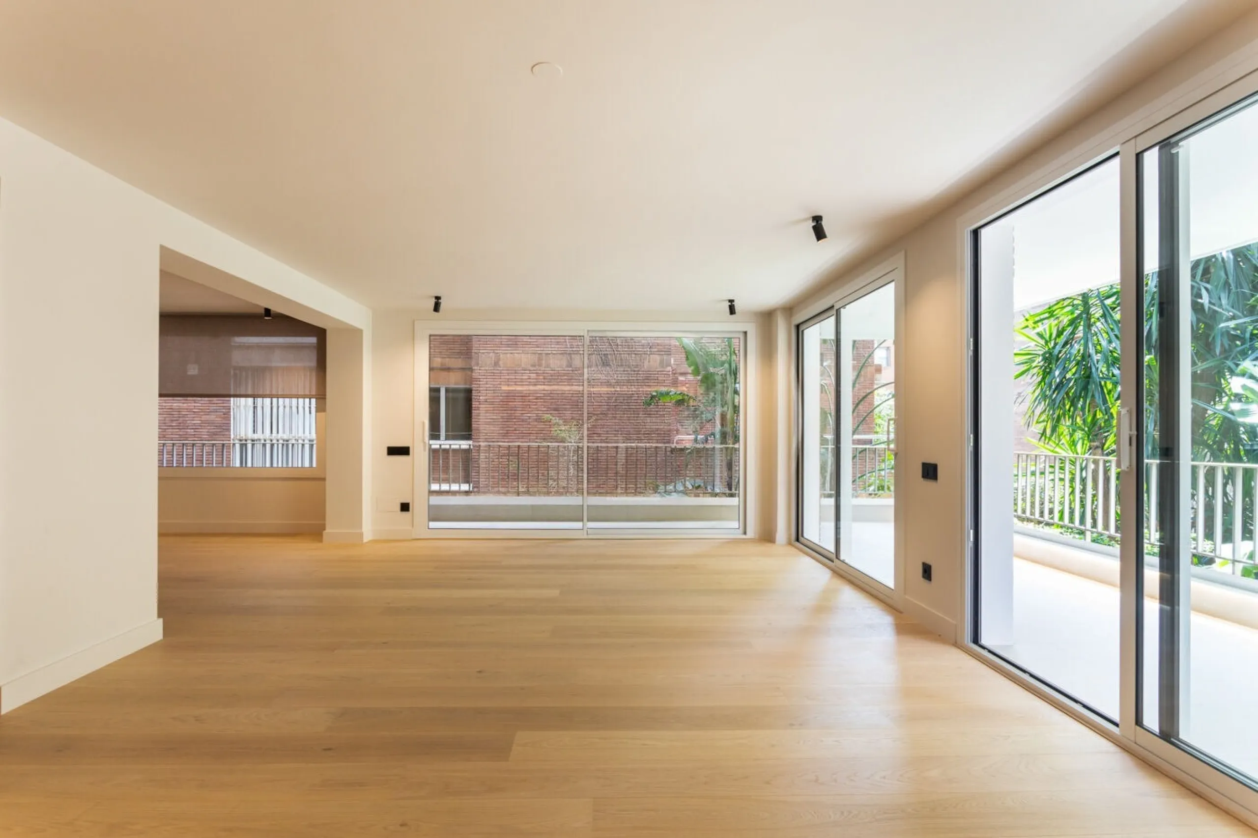 Elegant New Home in Turó Park with Terrace and Parking, Barcelona