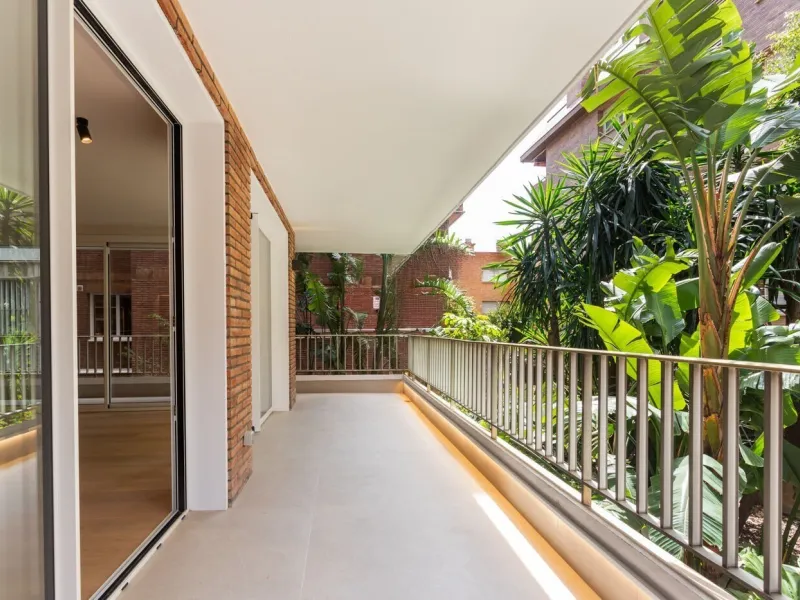 Elegant New Home in Turó Park with Terrace and Parking, Barcelona