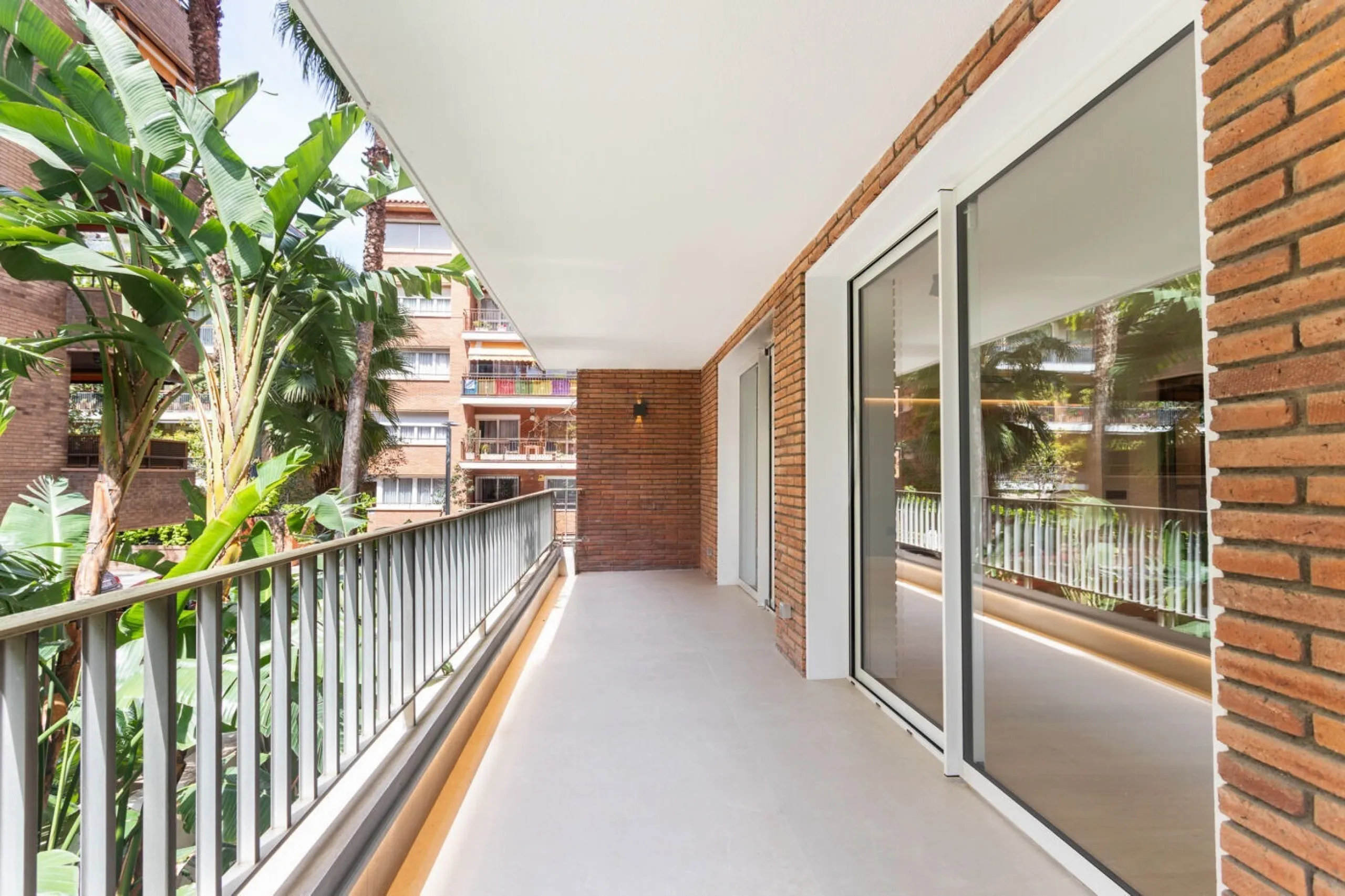Elegant New Home in Turó Park with Terrace and Parking, Barcelona
