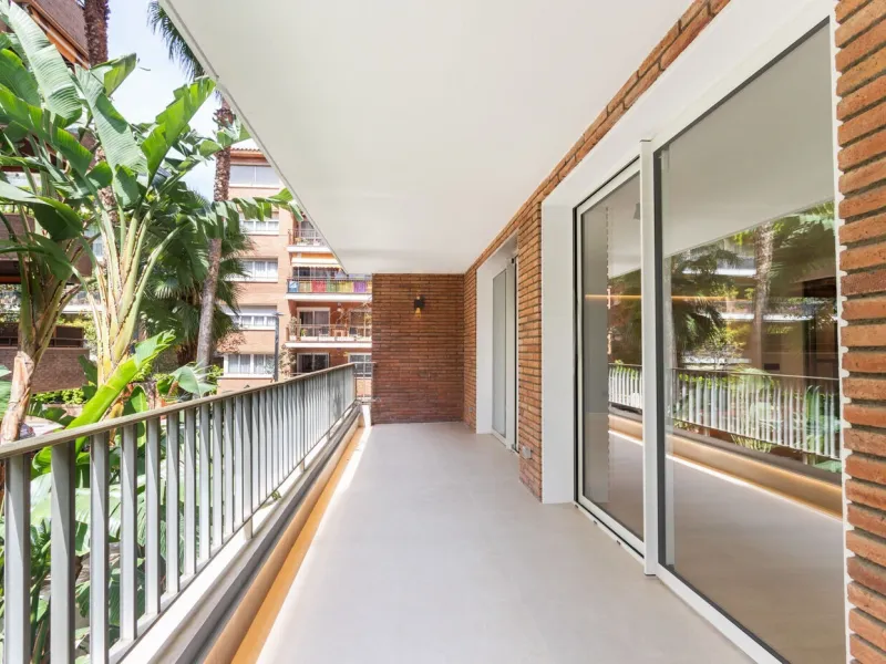 Elegant New Home in Turó Park with Terrace and Parking, Barcelona