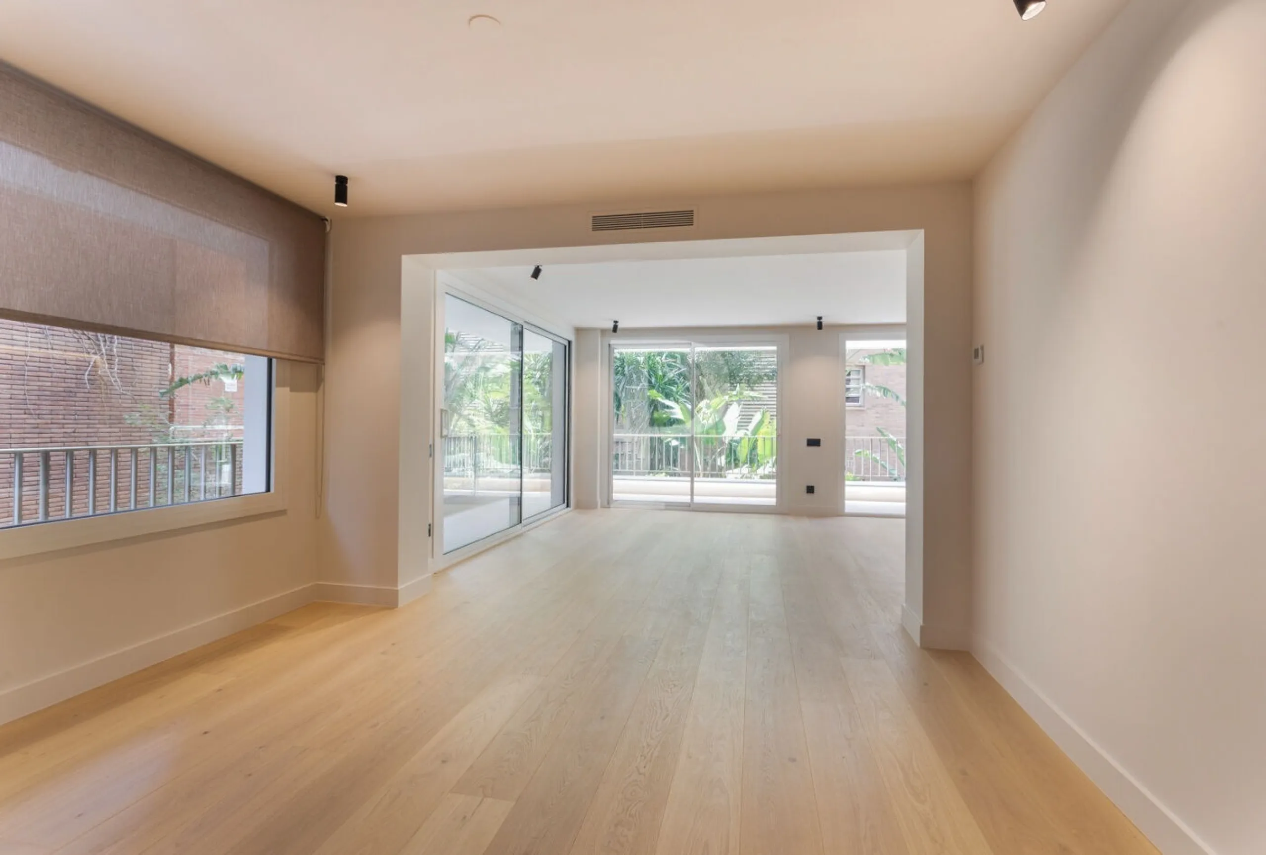 Elegant New Home in Turó Park with Terrace and Parking, Barcelona