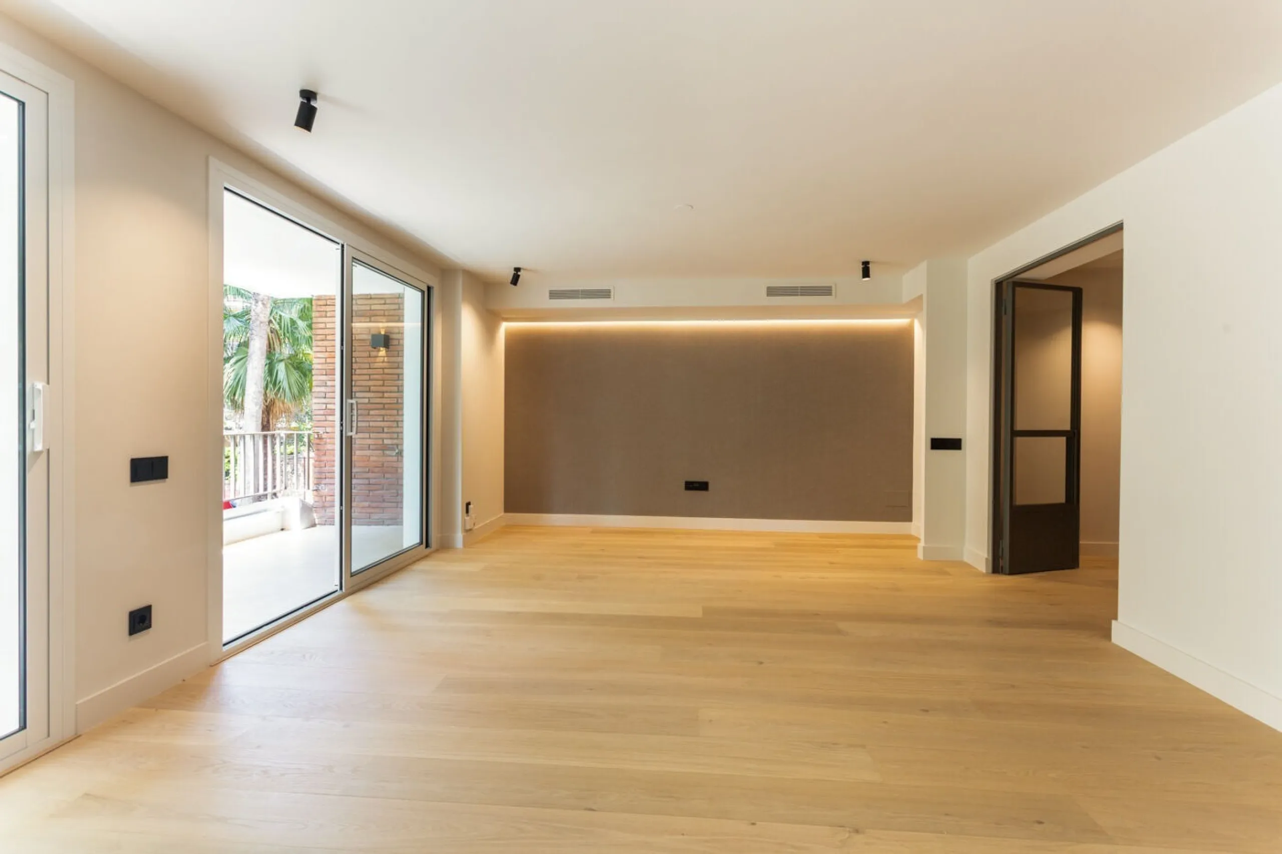 Elegant New Home in Turó Park with Terrace and Parking, Barcelona