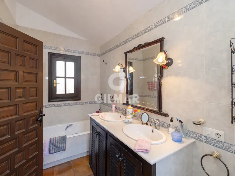 Villa in Estepona Oeste - Málaga