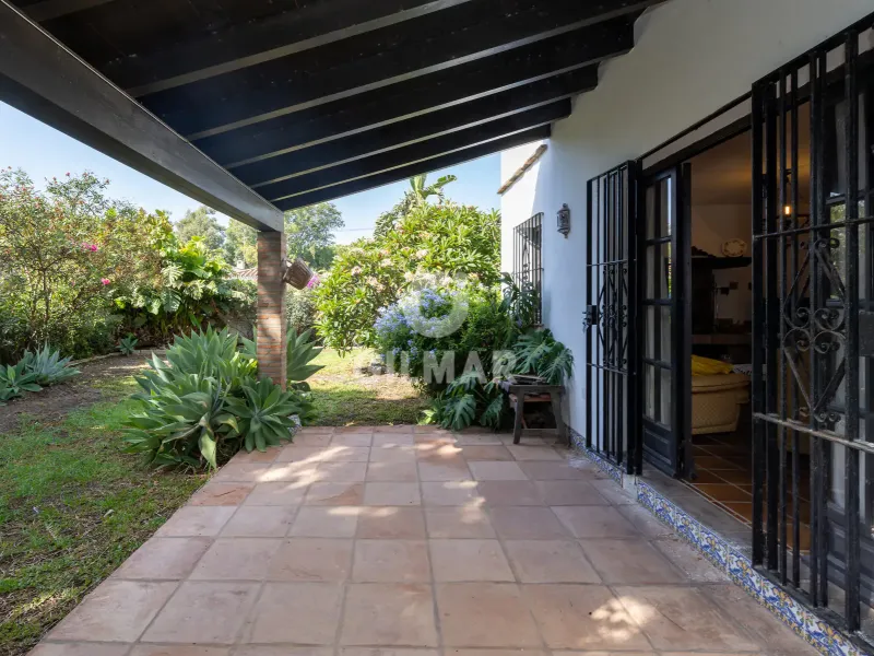 Villa in Estepona Oeste - Málaga