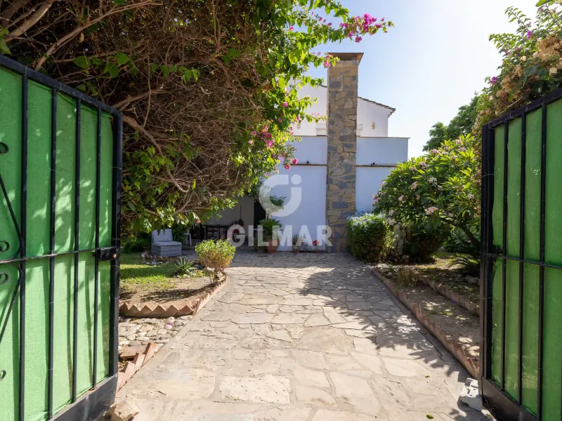 Villa in Estepona Oeste - Málaga