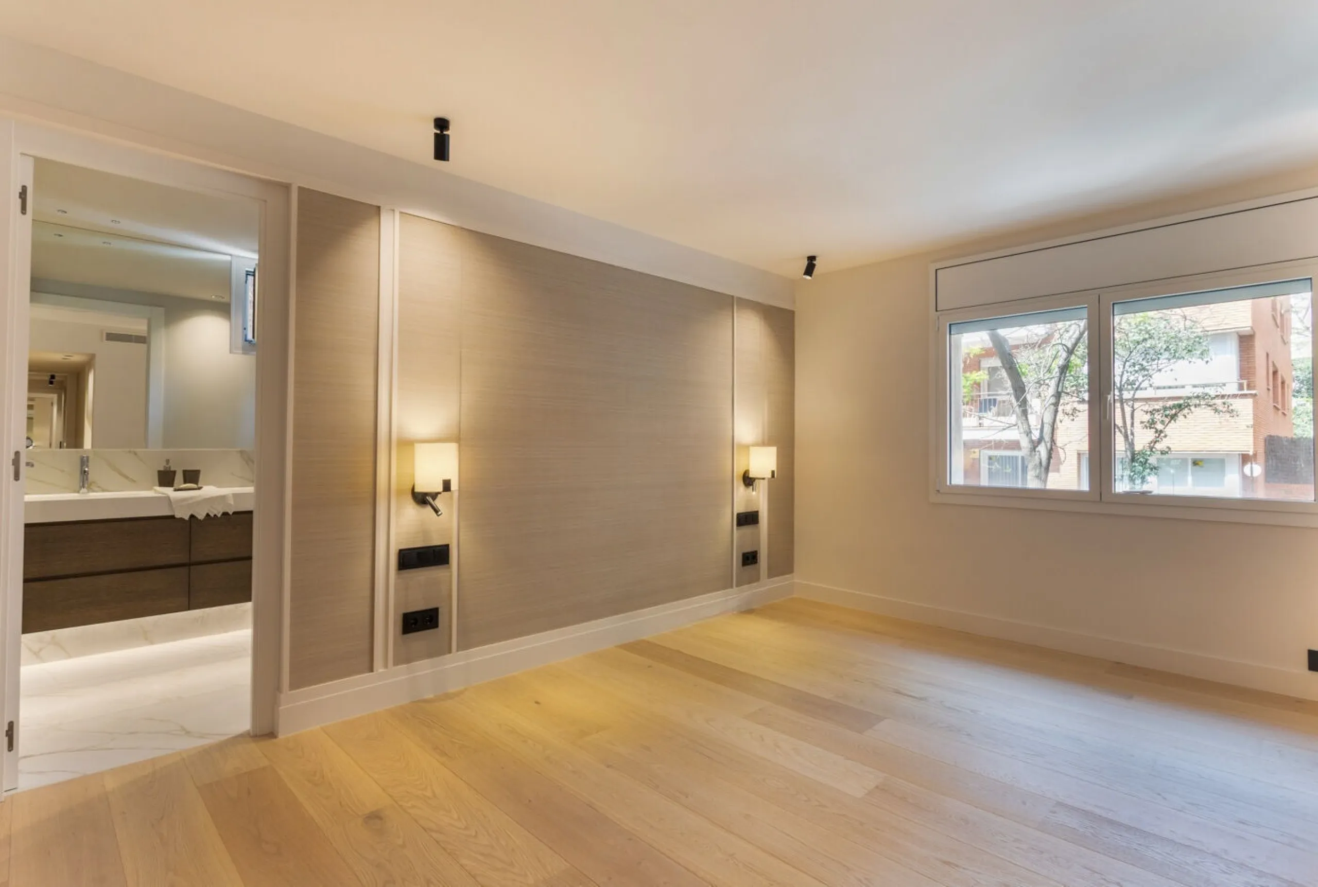Elegant New Home in Turó Park with Terrace and Parking, Barcelona