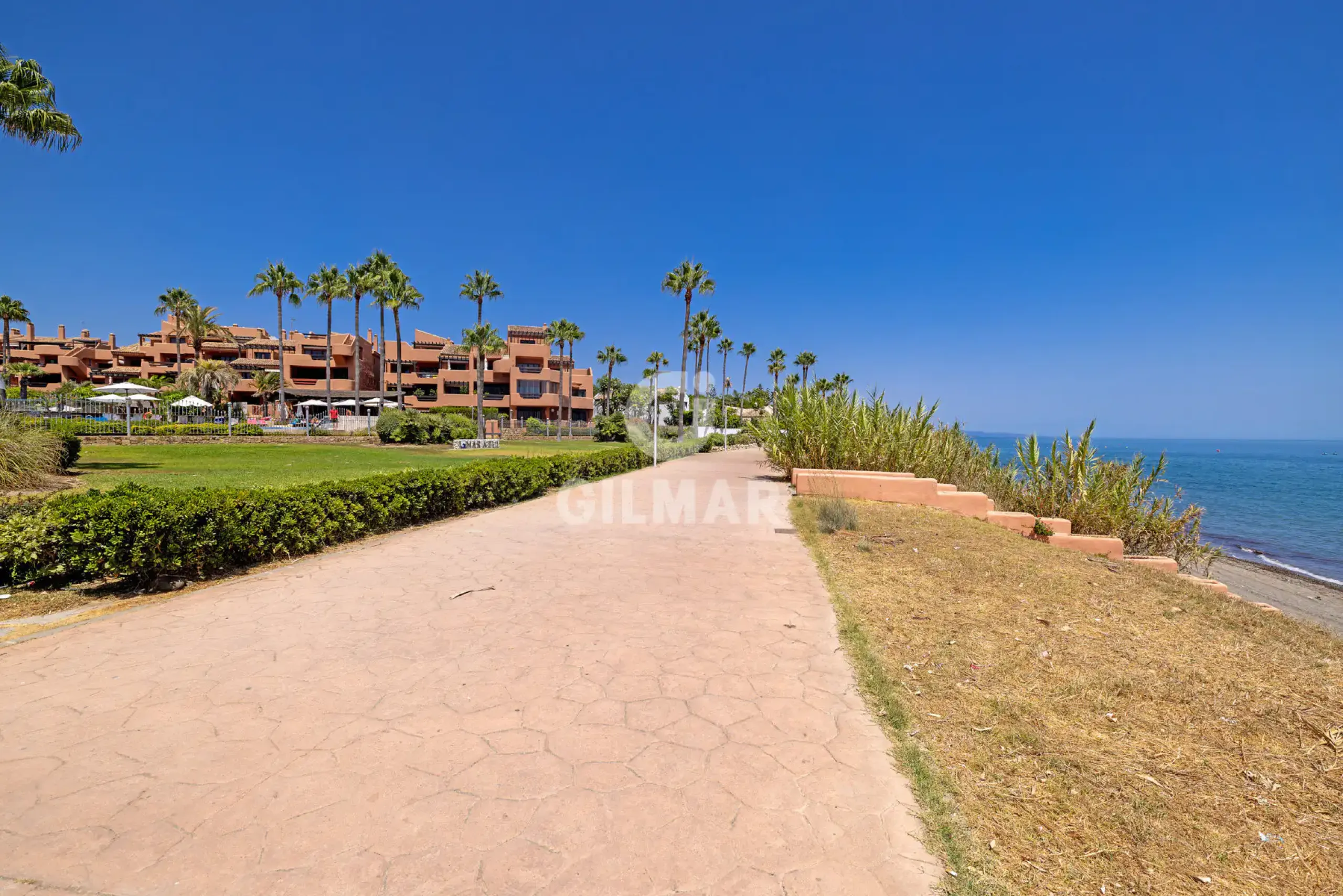 Ground floor apartment in Estepona Este - Málaga